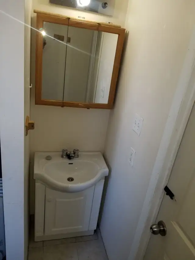 EFFECTIVE RENT IS ONLY $1170/MONTH. TWO MONTHS OF RENT FREE! - Photo 4