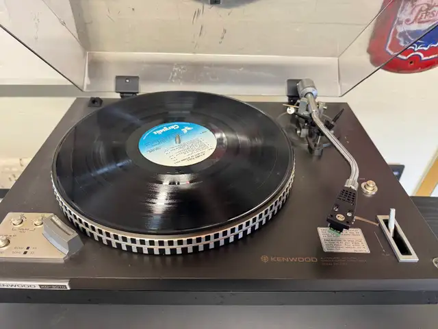 Vintage Kenwood Stereo System - Photo 2