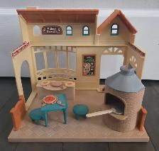 Calico Critters Collection perfect condition houses shops  cars - Photo 9
