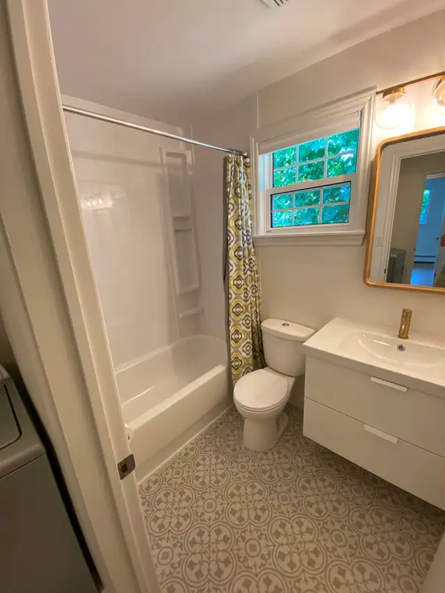 Beautiful 3 Bedroom, 1 Bath Upper Duplex in C'Town (near UPEI) - Photo 5