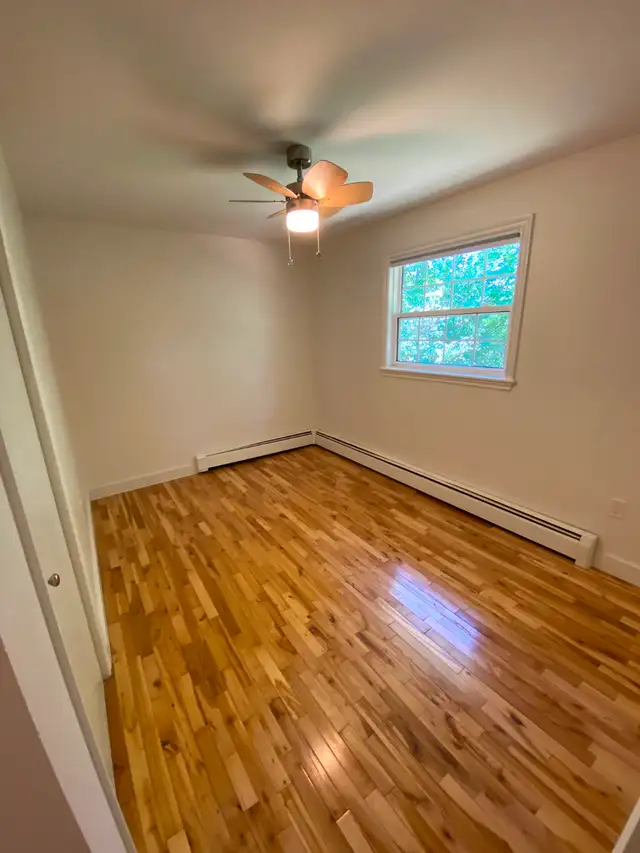 Beautiful 3 Bedroom, 1 Bath Upper Duplex in C'Town (near UPEI) - Photo 8