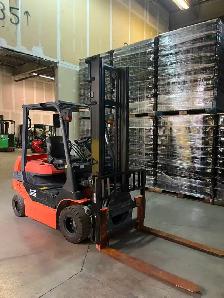 Toyota 360 degree Rotating fork 5500lbs 2 stage/reach 13 feet