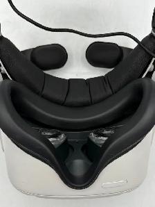 128gb Meta Quest 2 with Controllers & Charger (Model: kw49cm ) - Photo 4