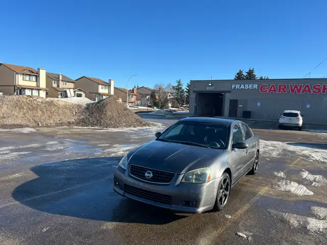 2005 Nissan Altima SER - Photo 2