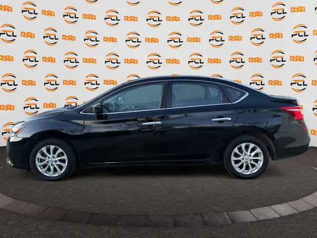 2018 Nissan Sentra Backup camera Heated seats Sunroof - Photo 4