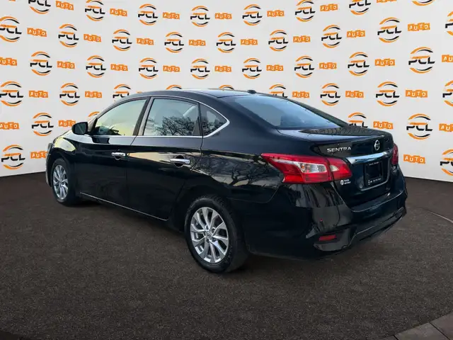 2018 Nissan Sentra Backup camera Heated seats Sunroof - Photo 5