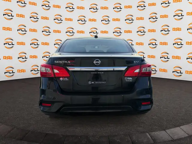 2018 Nissan Sentra Backup camera Heated seats Sunroof - Photo 6