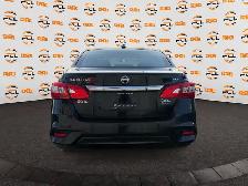 2018 Nissan Sentra Backup camera Heated seats Sunroof - Photo 6