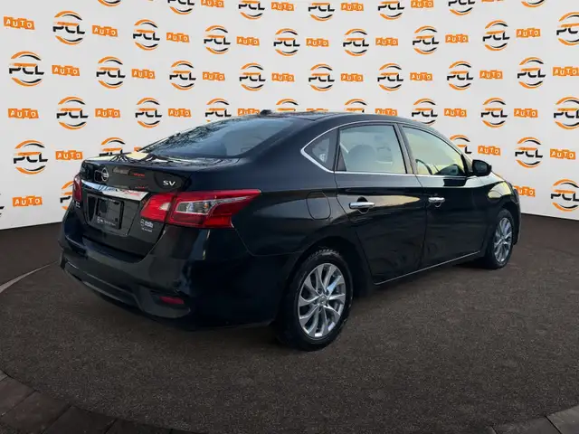2018 Nissan Sentra Backup camera Heated seats Sunroof - Photo 7