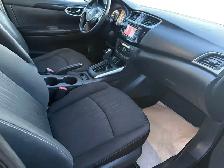 2018 Nissan Sentra Backup camera Heated seats Sunroof - Photo 14