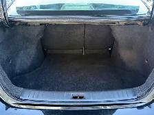 2018 Nissan Sentra Backup camera Heated seats Sunroof - Photo 16