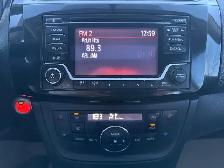 2018 Nissan Sentra Backup camera Heated seats Sunroof - Photo 18