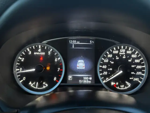 2018 Nissan Sentra Backup camera Heated seats Sunroof - Photo 22