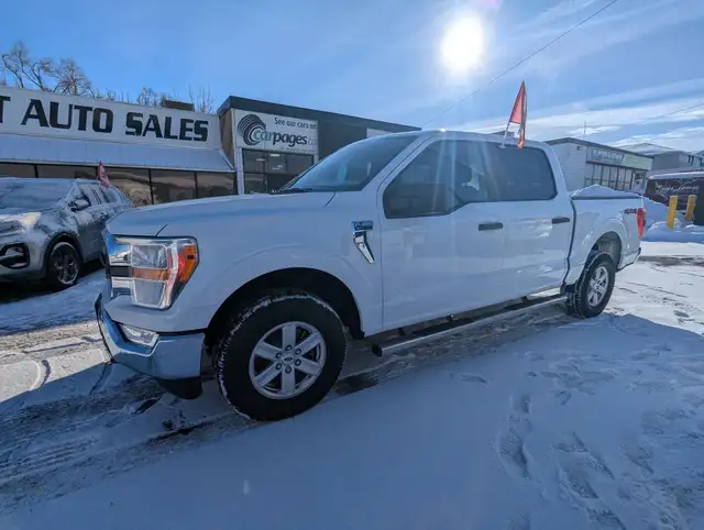 2022 Ford F 150 XLT SUPERCREW 4X4 WITH WIFI HOTSPOT! - Photo 2