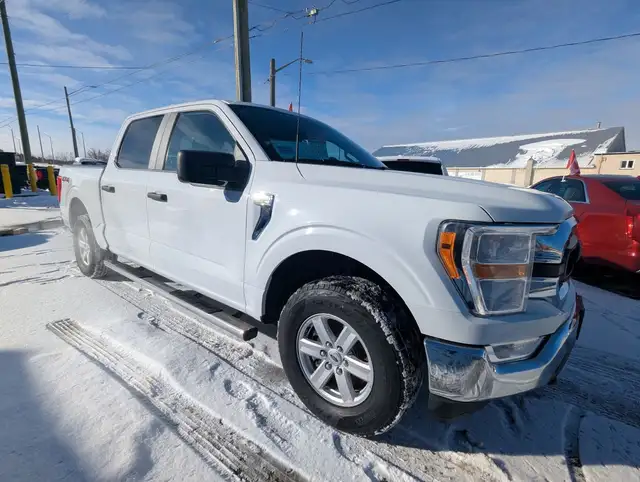 2022 Ford F 150 XLT SUPERCREW 4X4 WITH WIFI HOTSPOT! - Photo 4