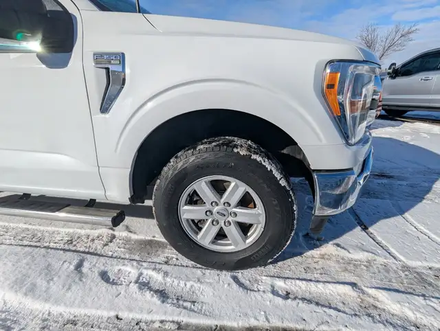 2022 Ford F 150 XLT SUPERCREW 4X4 WITH WIFI HOTSPOT! - Photo 5