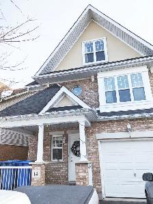 South End Detached 2150 sqft Luxury Living w/ large backyard