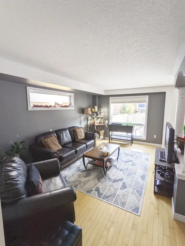 South End Detached 2150 sqft Luxury Living w/ large backyard - Photo 3