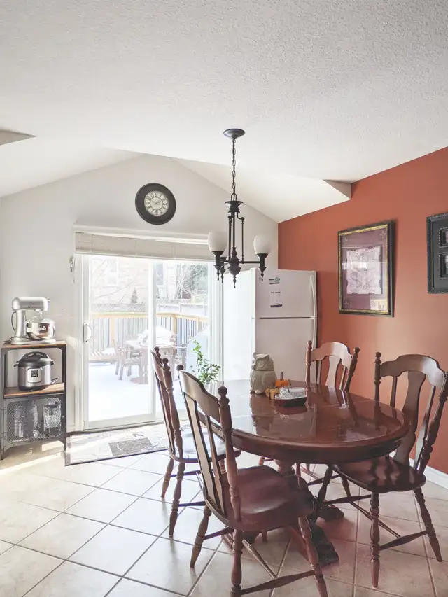 South End Detached 2150 sqft Luxury Living w/ large backyard - Photo 4