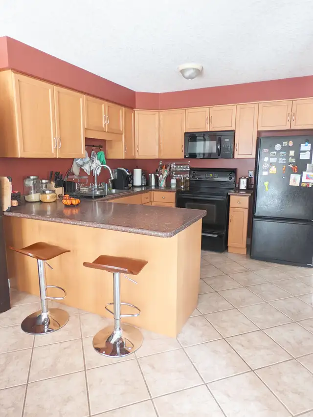 South End Detached 2150 sqft Luxury Living w/ large backyard - Photo 5