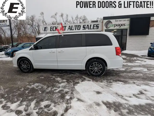 2017 Dodge Grand Caravan GT WITH POWER SLIDING DOORS & LIFTGATE!