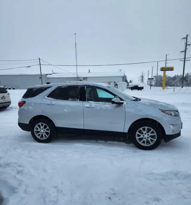 2019 Chevrolet Equinox LT All Wheel Drive - Photo 2