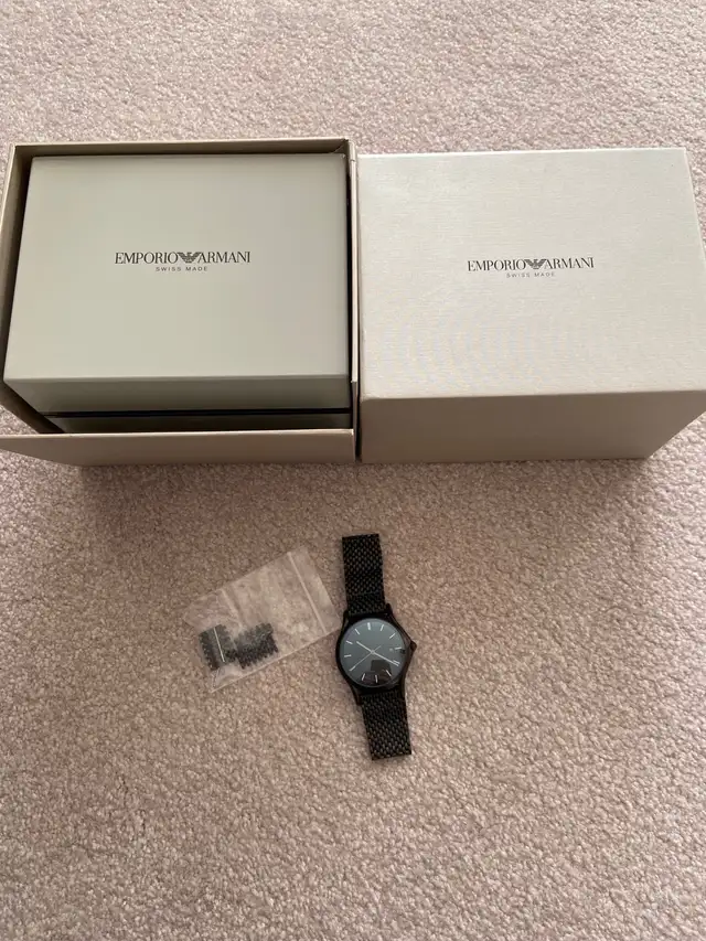 Ladies Gucci watch, Men’s 2 Emporia Armani watches - Photo 6