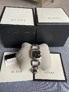 Ladies GUCCI Swiss Quartz Watch YA125407. $300