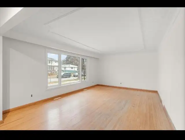 House For Rent - Photo 2