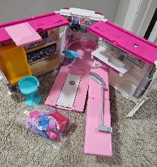 Barbie Ambulance with Barbie Camper and Barbie car and all items - Photo 3