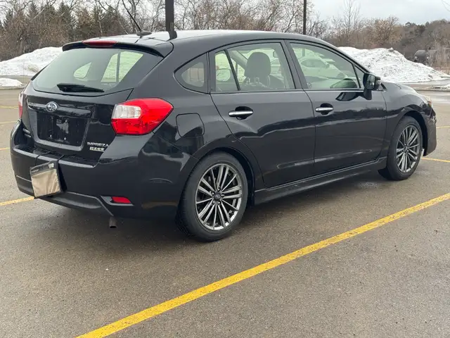 2016 Subaru Impreza LIMITED AWD - Photo 8