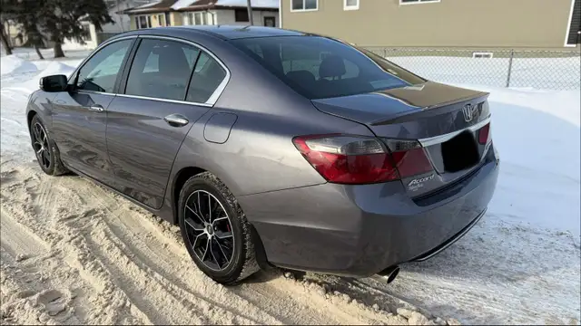 2013 Honda Accord Sport 2.4L 167,000km - Photo 4