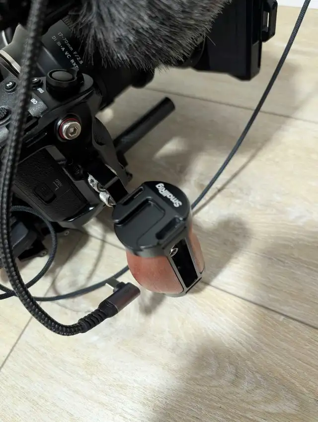 Selling CAMERA GEAR - BARLEY USED - Photo 6