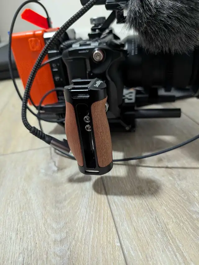 Selling CAMERA GEAR - BARLEY USED - Photo 7