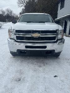 2011 Chevrolet Silverado 2500HD LT 8 FT BOX WITH CAP - 4x4 - CER