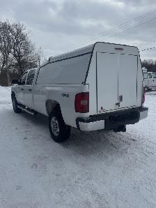 2011 Chevrolet Silverado 2500HD LT 8 FT BOX WITH CAP - 4x4 - CER - Photo 3
