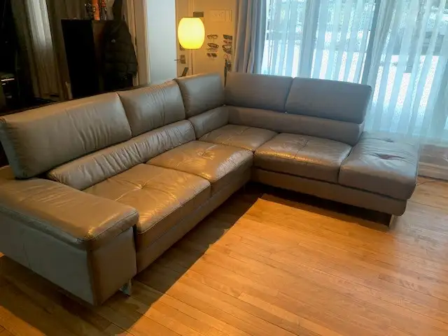 Divan cuire véritable de la Galerie du meuble - Photo 2