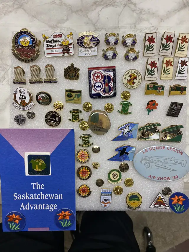 Saskatchewan pin collection lot $25.00 - Photo 2