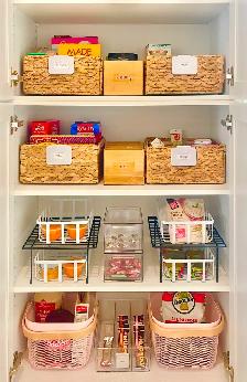 Hire us to Organize/declutter/downsize your home!