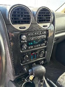 2003 GMC Envoy - Photo 8