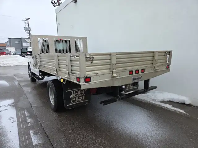 2021 Ford Super Duty F-350 DRW 4WD REGULAR CAB-12.5 FT FLAT DECK - Photo 5