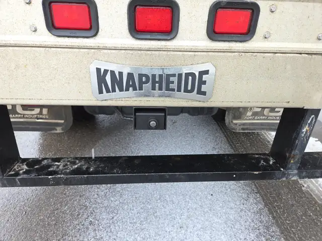 2021 Ford Super Duty F-350 DRW 4WD REGULAR CAB-12.5 FT FLAT DECK - Photo 9