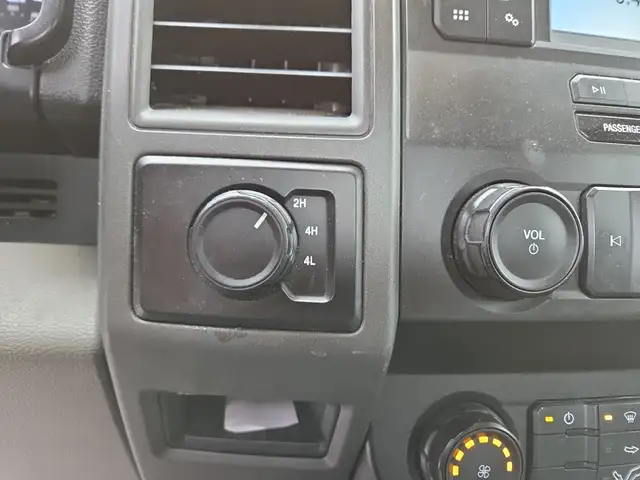 2021 Ford Super Duty F-350 DRW 4WD REGULAR CAB-12.5 FT FLAT DECK - Photo 15