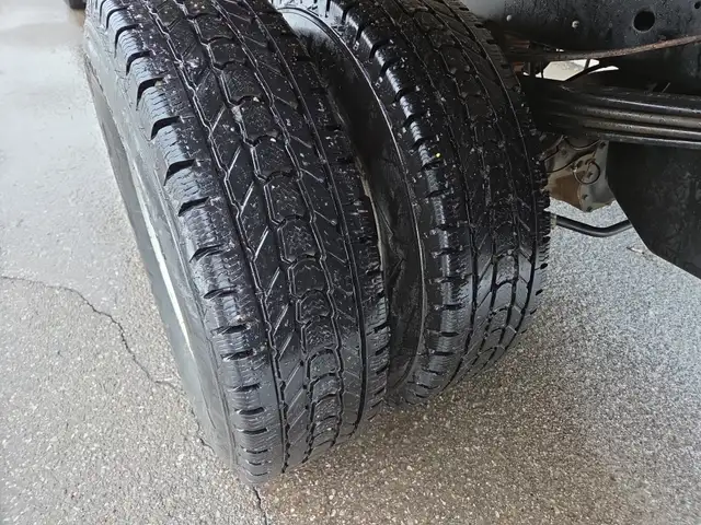 2021 Ford Super Duty F-350 DRW 4WD REGULAR CAB-12.5 FT FLAT DECK - Photo 19