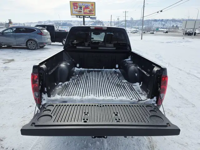 2009 GMC Canyon 4X4 Crew Cab One Owner - Photo 6