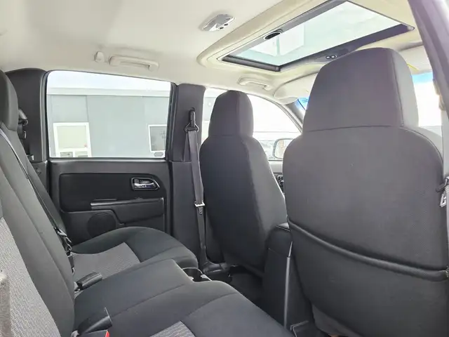 2009 GMC Canyon 4X4 Crew Cab One Owner - Photo 11