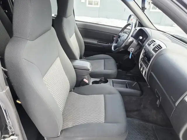 2009 GMC Canyon 4X4 Crew Cab One Owner - Photo 12