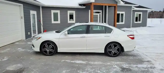 2017 Honda Accord Touring v6 - Photo 3