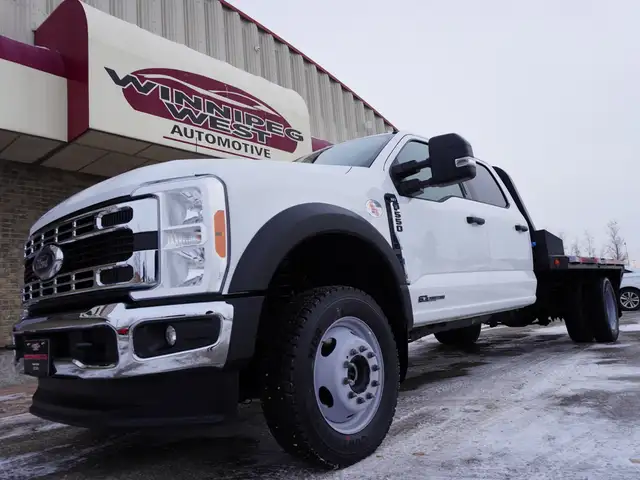 2023 Ford Super Duty F-550 DRW XLT 4WD VERY LOW KMS STILL AS NEW - Photo 18