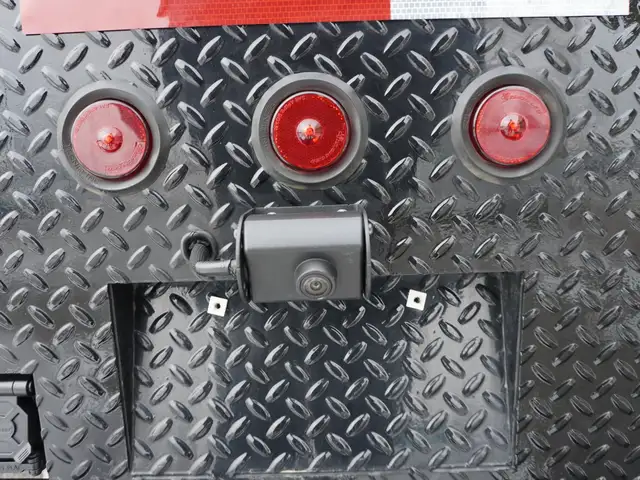 2023 Ford Super Duty F-550 DRW XLT 4WD VERY LOW KMS STILL AS NEW - Photo 21